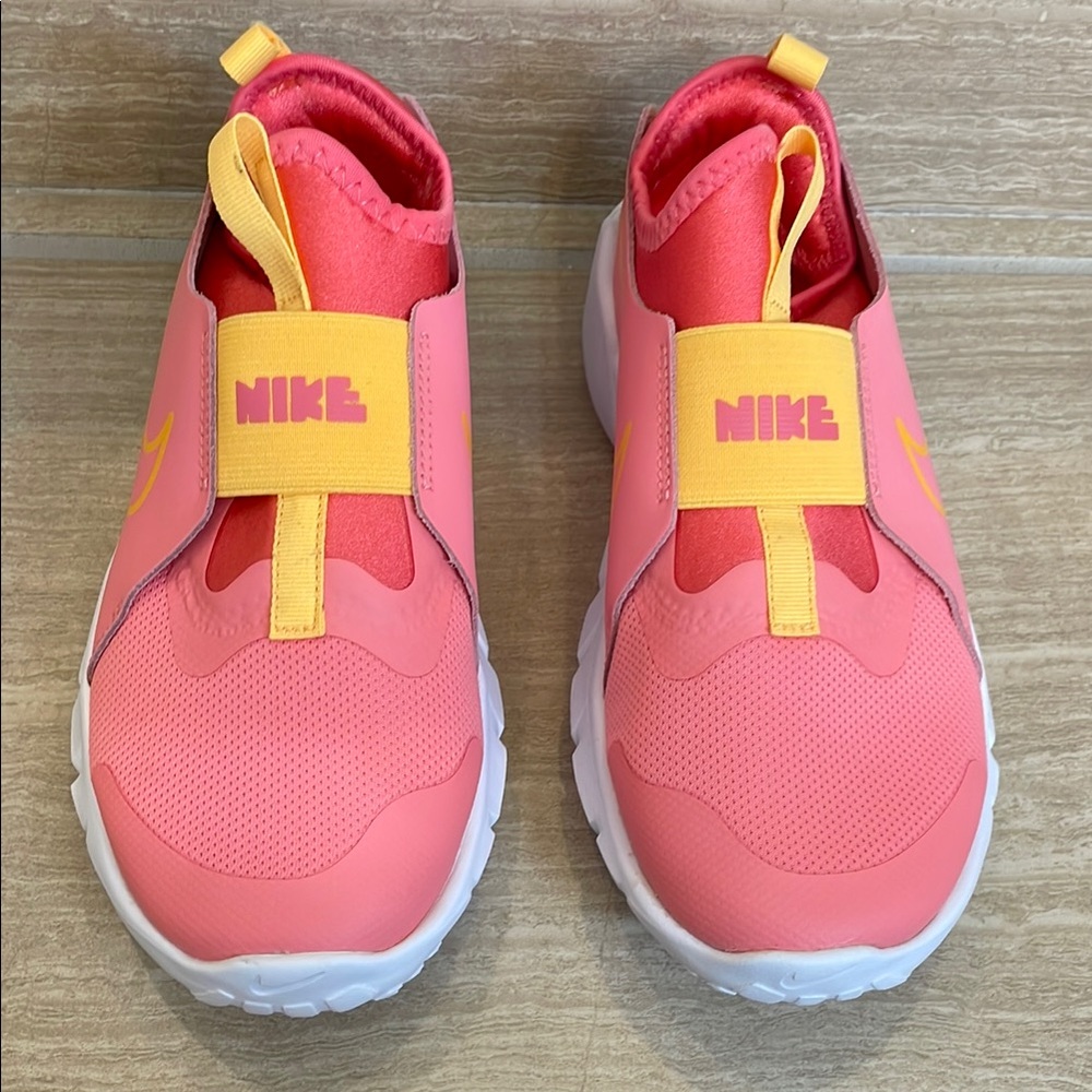NIKE NIB Girls Size 4.5 Flex Runner 2 Coral Citron Sneakers Athletic Shoes - Picture 5 of 12